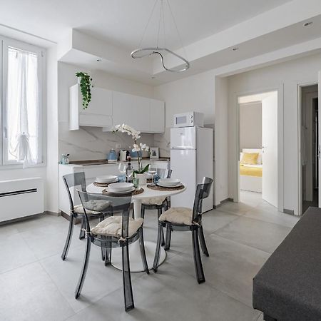 Via Ponte Alle Mosse, 19 - Florence Charming Apartments - A Chic, Newly Renovated Apartment Near Tram Leopolda, A Few Min From Downtown Bagian luar foto
