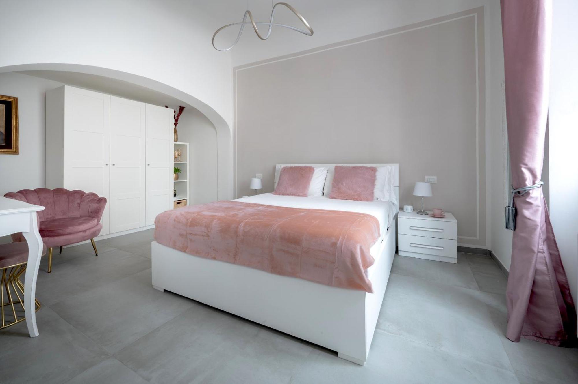 Via Ponte Alle Mosse, 19 - Florence Charming Apartments - A Chic, Newly Renovated Apartment Near Tram Leopolda, A Few Min From Downtown Bagian luar foto