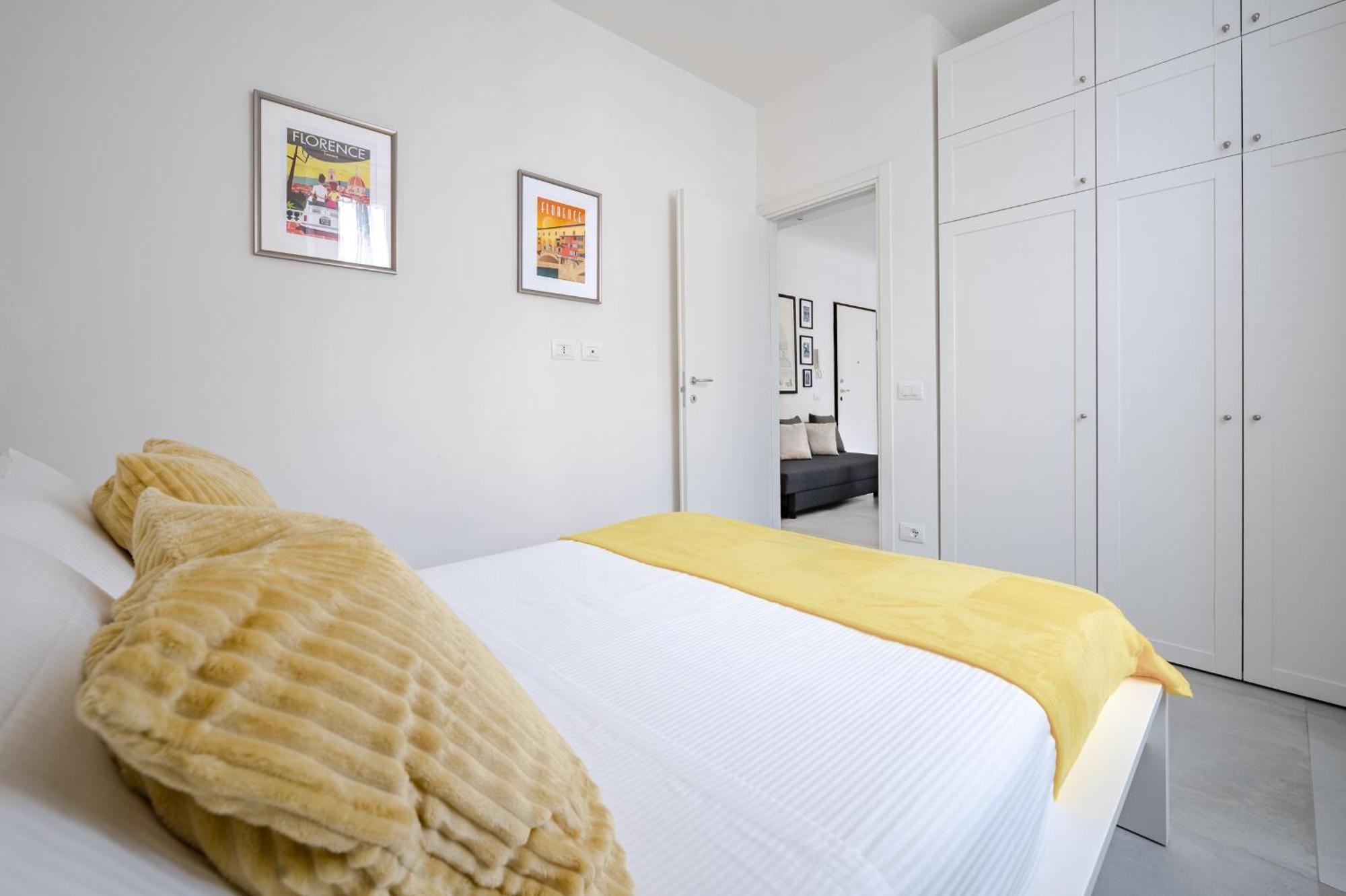 Via Ponte Alle Mosse, 19 - Florence Charming Apartments - A Chic, Newly Renovated Apartment Near Tram Leopolda, A Few Min From Downtown Bagian luar foto